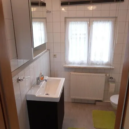 Апартаменты Ferienhuette Ilmtalblick